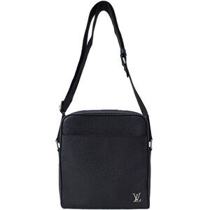 Louis Vuitton Taiga Messenger Shoulder Bag